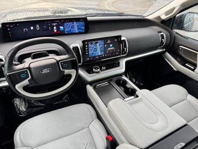 2025 Ford Expedition Platinum