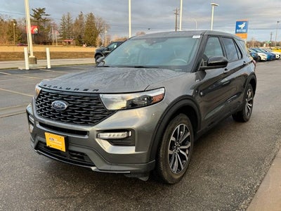 2022 Ford Explorer ST-Line w/ Twin Panel Moonroof + Trailer Tow Package