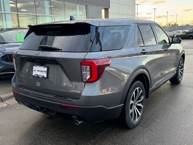 2022 Ford Explorer ST-Line w/ Twin Panel Moonroof + Trailer Tow Package