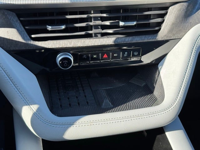 2025 Ford Explorer Platinum w/ Twin Panel Moonroof + Massaging Seats