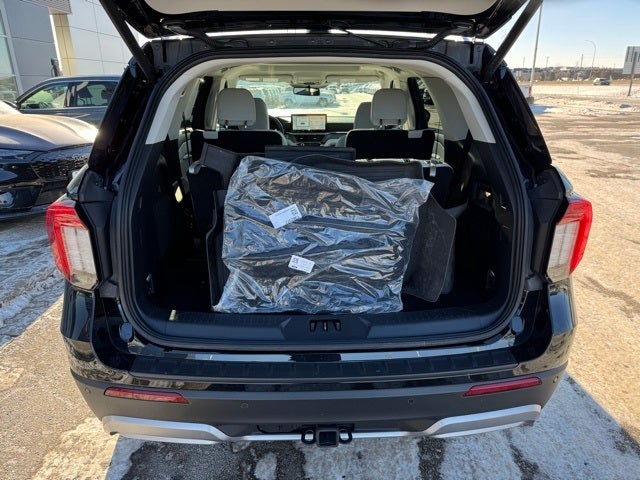 2025 Ford Explorer Platinum w/ Twin Panel Moonroof + Massaging Seats