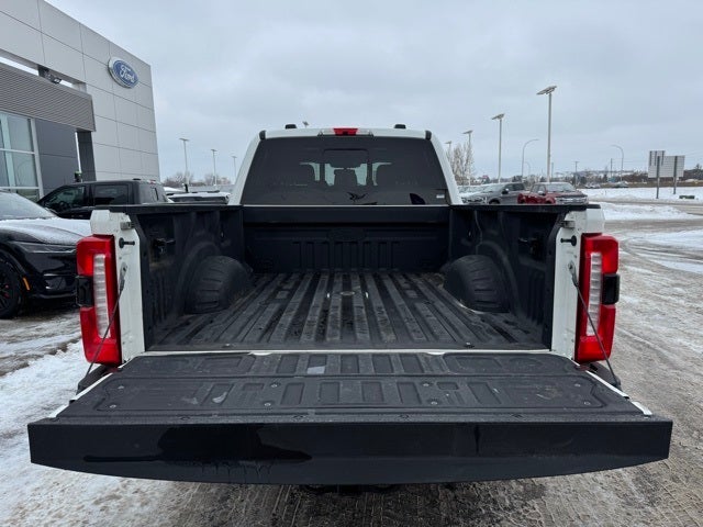 2023 Ford F-350SD Lariat w/ Twin Panel Moonroof + 360 Camera