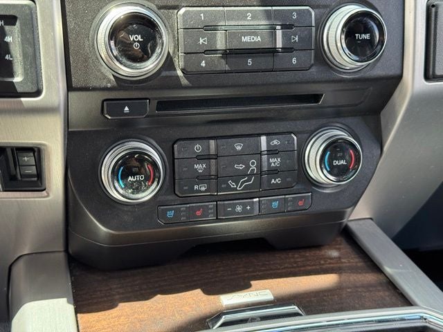 2017 Ford F-350SD Platinum