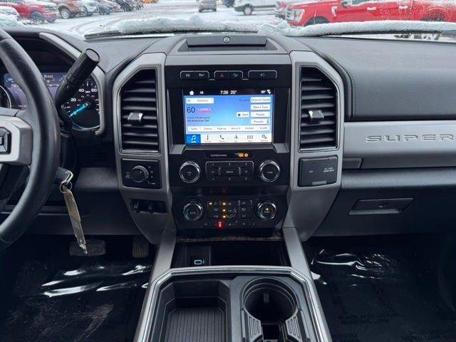 2019 Ford F-350SD Lariat w/ Navigation + Rear CHMSL Camera