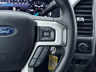 2019 Ford F-350SD Lariat w/ Navigation + Rear CHMSL Camera