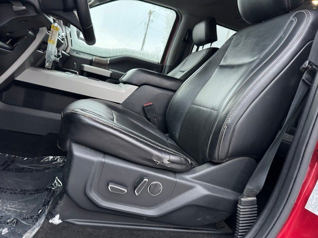 2019 Ford F-350SD Lariat w/ Navigation + Rear CHMSL Camera