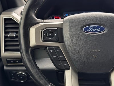 2022 Ford F-350SD Lariat Special w/ Twin Panel Moonroof + 360 Camera