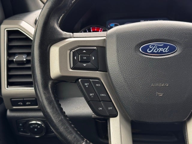 2022 Ford F-350SD Lariat Special w/ Twin Panel Moonroof + 360 Camera