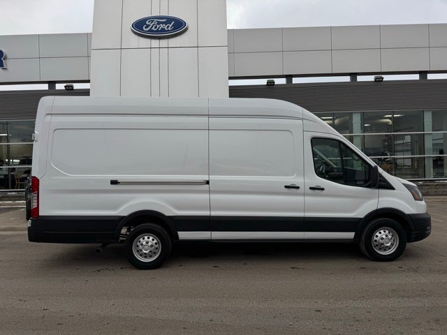 2023 Ford Transit-250 Base w/ 148" Wheelbase Extended + Rear Camera
