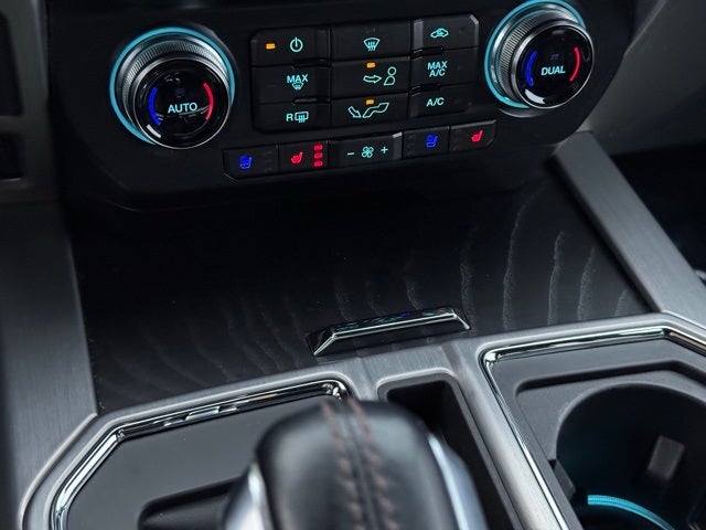 2019 Ford F-150 Platinum w/ Twin Panel Moonroof + Massaging Seats