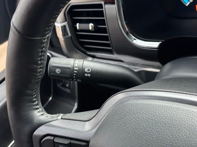 2023 Ford F-150 Lariat w/ Twin Panel Moonroof + Heated Steering Wheel