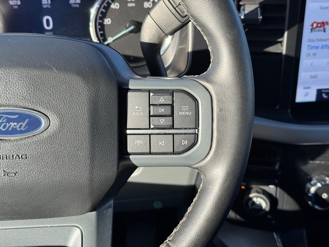 2023 Ford F-150 XLT w/ Intelligent Access + Front Bucket Seats