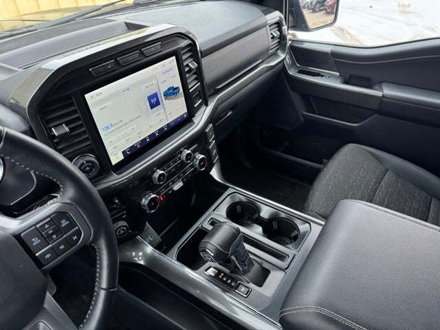 2022 Ford F-150 XLT w/ Power Slide Rear Window + Trailer Tow Package