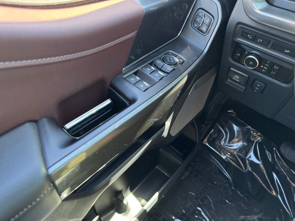 2023 Ford F-150 Lariat w/ 6.5' Box