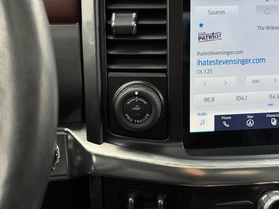 2023 Ford F-150 Lariat w/ Twin Panel Moonroof + 157" Wheelbase / 6.5' Box