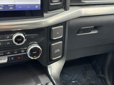 2023 Ford F-150 Lariat w/ Twin Panel Moonroof + 157" Wheelbase / 6.5' Box