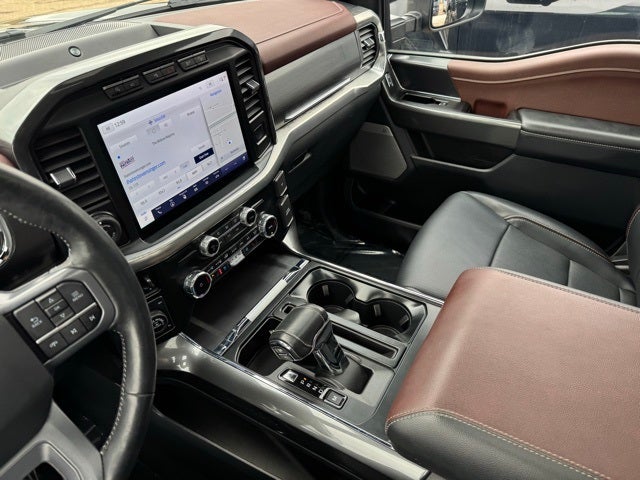 2023 Ford F-150 Lariat w/ Twin Panel Moonroof + 157" Wheelbase / 6.5' Box