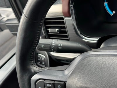 2023 Ford F-150 Lariat w/ Twin Panel Moonroof + 157" Wheelbase / 6.5' Box