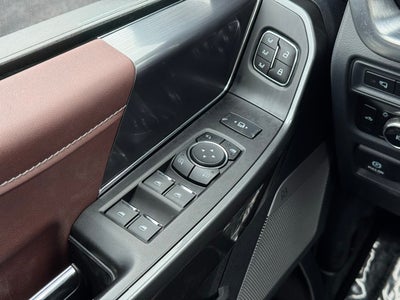 2023 Ford F-150 Lariat w/ Twin Panel Moonroof + 157" Wheelbase / 6.5' Box