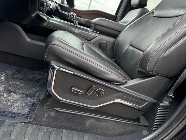 2023 Ford F-150 Lariat w/ Twin Panel Moonroof + 157" Wheelbase / 6.5' Box