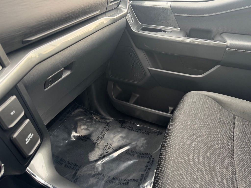 2023 Ford F-150 XLT w/ 6.5' Box