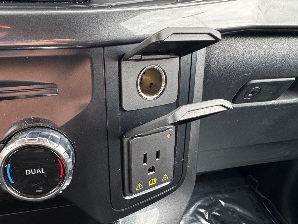 2023 Ford F-150 XLT w/ 6.5' Box