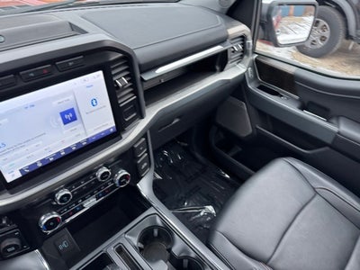 2023 Ford F-150 Lariat w/ Twin Panel Moonroof + 360 Camera