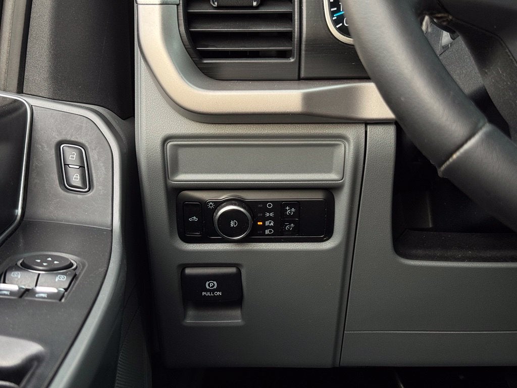 2023 Ford F-150 XLT w/8' Bed