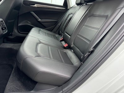 2018 Volkswagen Passat 2.0T SE