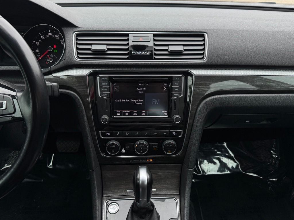 2018 Volkswagen Passat 2.0T SE