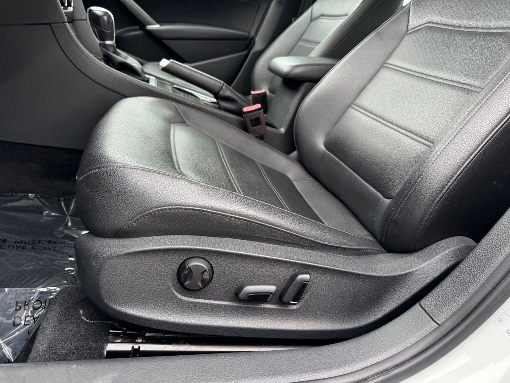2018 Volkswagen Passat 2.0T SE