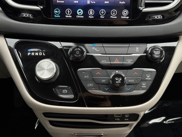 2019 Chrysler Pacifica Hybrid Touring Plus