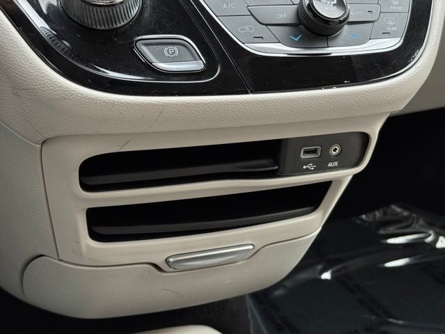 2019 Chrysler Pacifica Hybrid Touring Plus