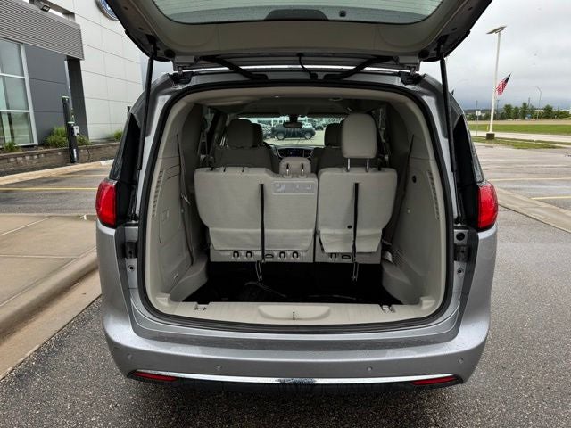 2019 Chrysler Pacifica Hybrid Touring Plus