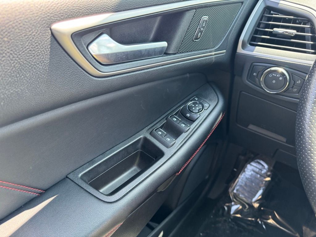 2022 Ford Edge ST Line
