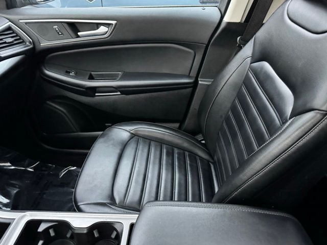 2023 Ford Edge SEL w/Heated Steering Wheel + Panoramic Vista Roof