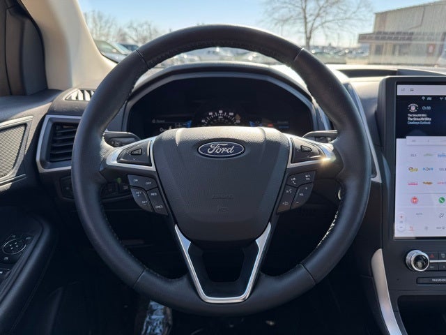 2023 Ford Edge SEL w/ Panoramic Moonroof + Heated Steering Wheel