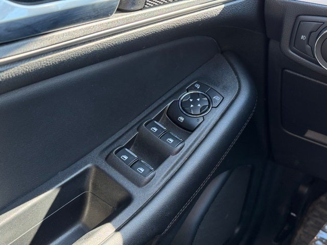 2023 Ford Edge SEL w/ Panoramic Moonroof + Heated Steering Wheel