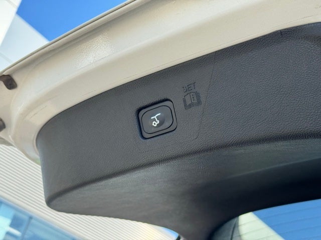 2023 Ford Edge SEL w/ Panoramic Moonroof + Heated Steering Wheel