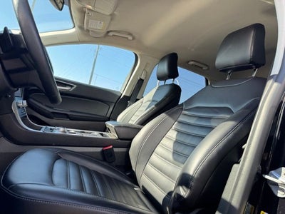 2024 Ford Edge SEL w/ Heated Steering Wheel + Trailer Tow Package