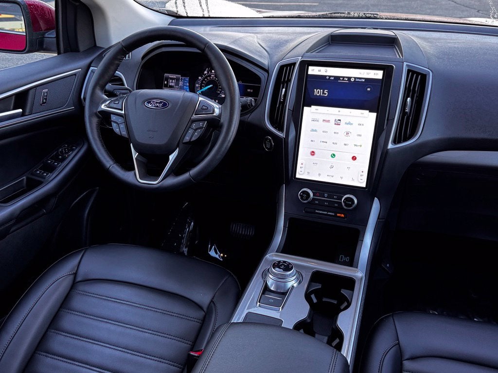 2024 Ford Edge SEL w/Panoramic Roof + Heated Steering Wheel