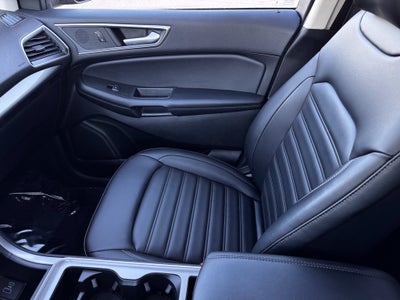 2024 Ford Edge SEL w/Panoramic Roof + Heated Steering Wheel
