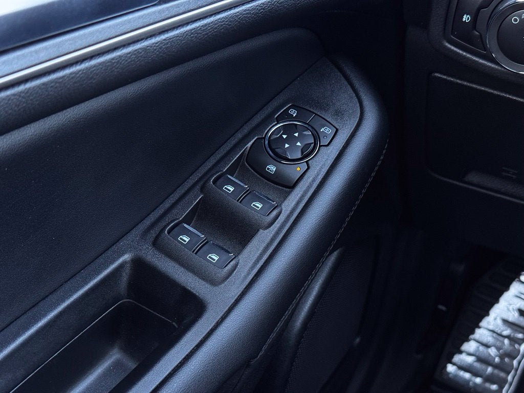 2024 Ford Edge SEL w/Panoramic Roof + Heated Steering Wheel