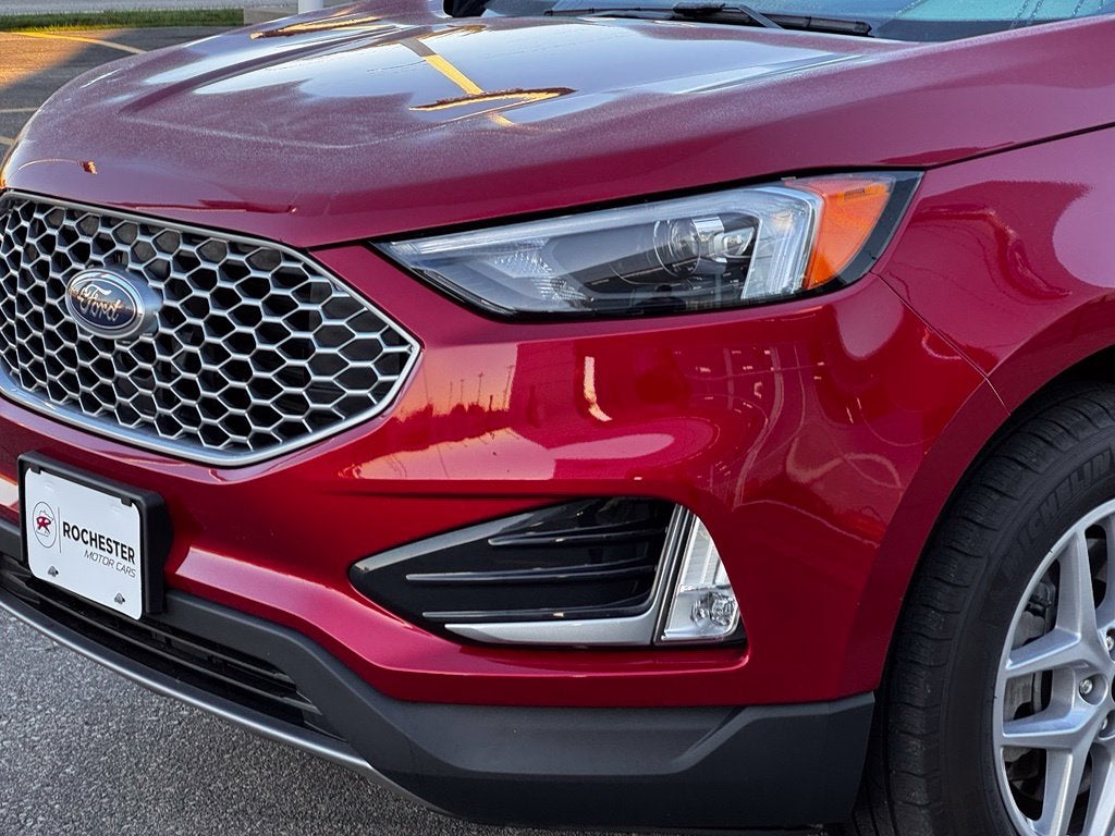 2024 Ford Edge SEL w/Panoramic Roof + Heated Steering Wheel
