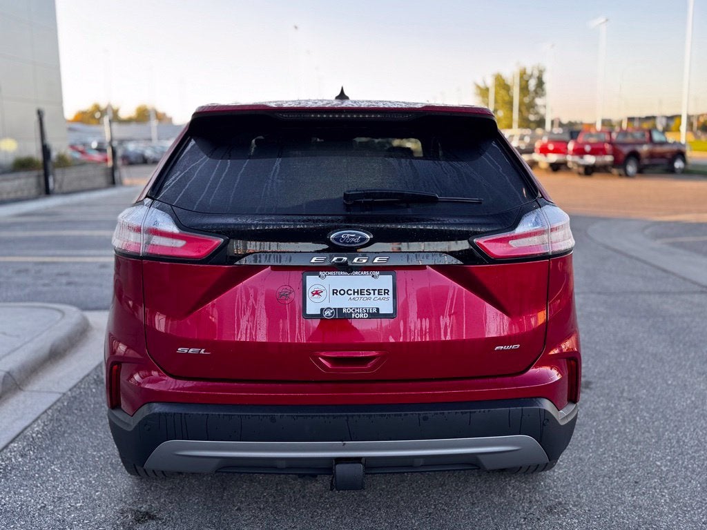 2024 Ford Edge SEL w/Panoramic Roof + Heated Steering Wheel