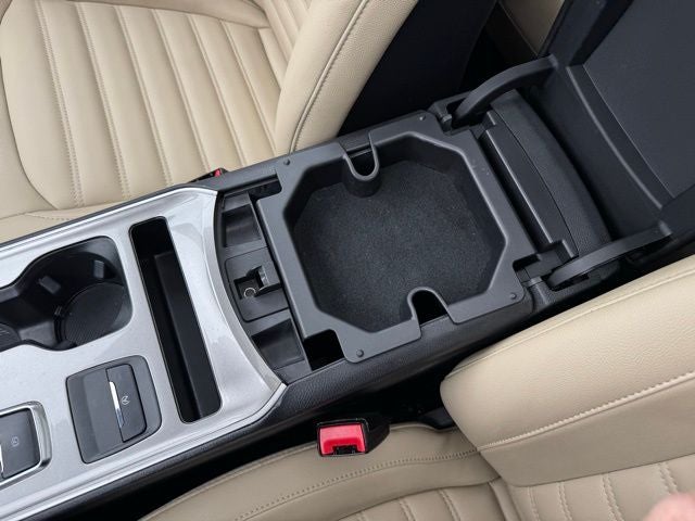 2023 Ford Edge SEL w/ Twin Panel Moonroof + Trailer Tow Package