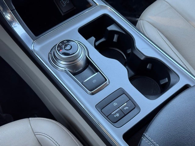 2021 Ford Edge Titanium w/ Panoramic Moonroof + Trailer Tow Package