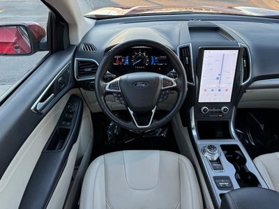 2021 Ford Edge Titanium w/ Panoramic Moonroof + Trailer Tow Package