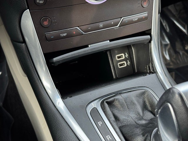 2017 Ford Edge Titanium w/ Navigation + Intelligent Access