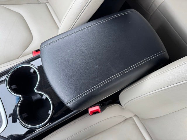 2017 Ford Edge Titanium w/ Navigation + Intelligent Access